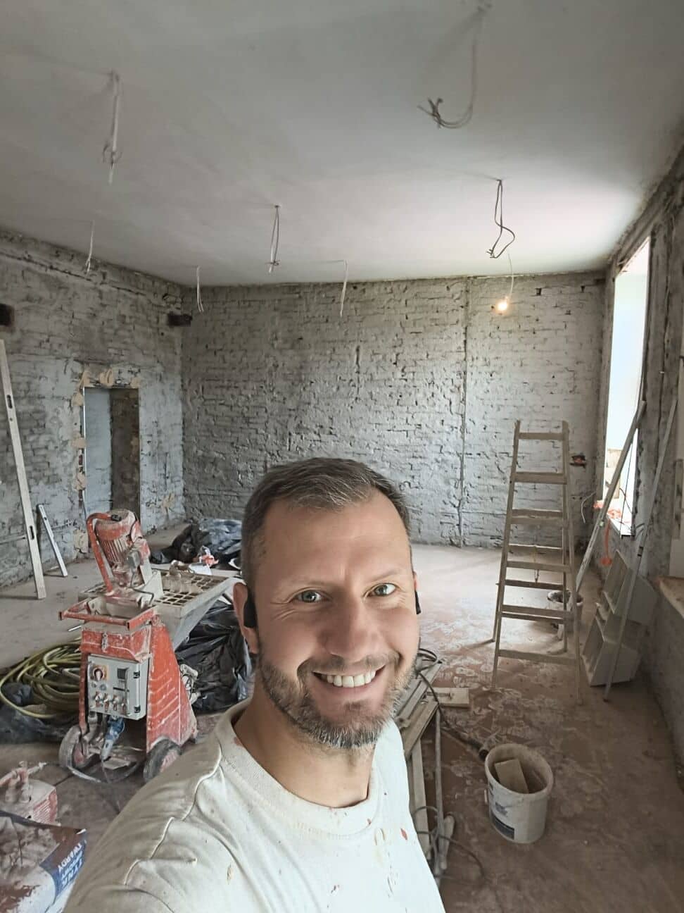Marek Pasik na budowie